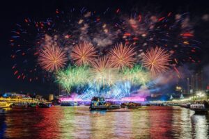Vijit Chao Phraya 2026——チャオプラヤー川の夜を彩るドローンショーと花火